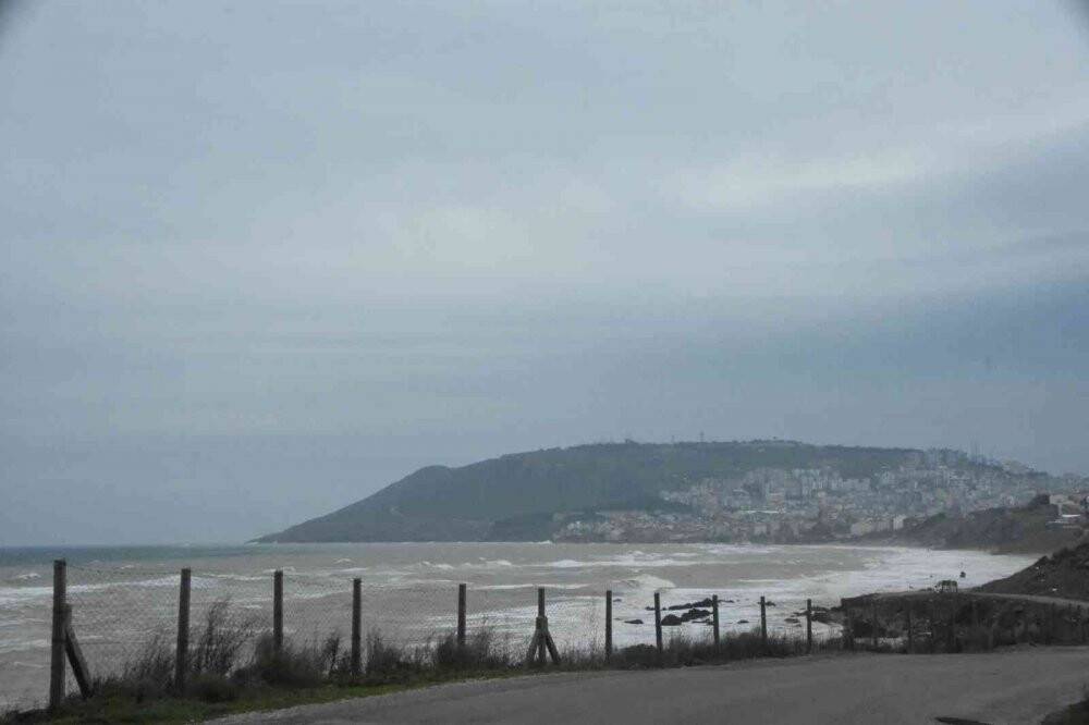 Karadeniz çamura büründü