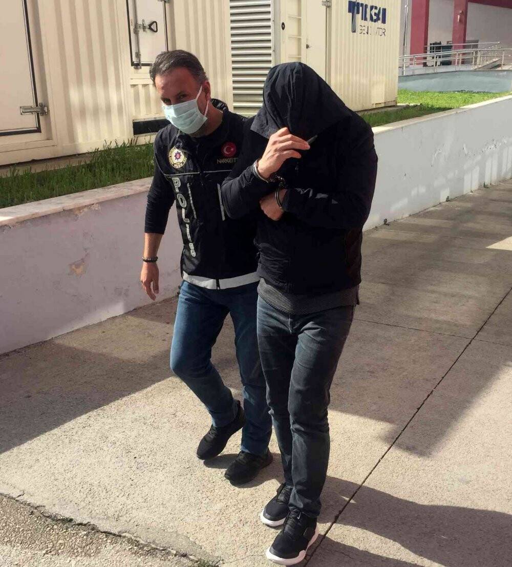 Kavurma arasında 11 kilo esrar ele geçirildi