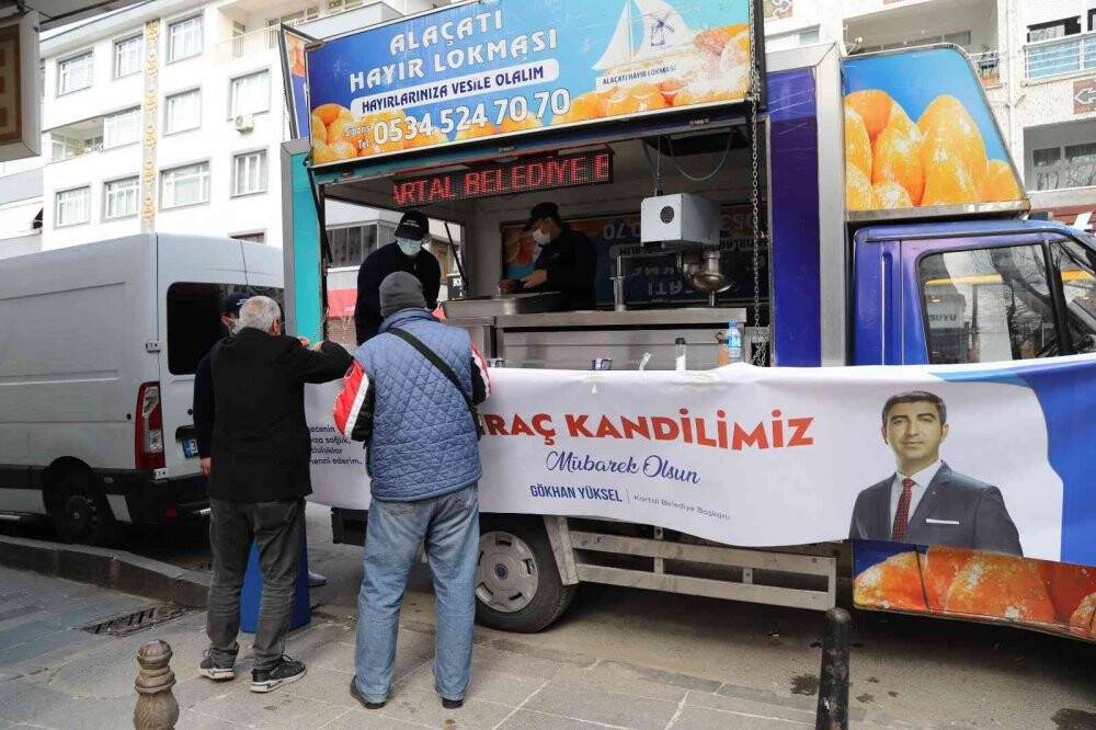 Kartal Belediyesi’nden kandil ikramı