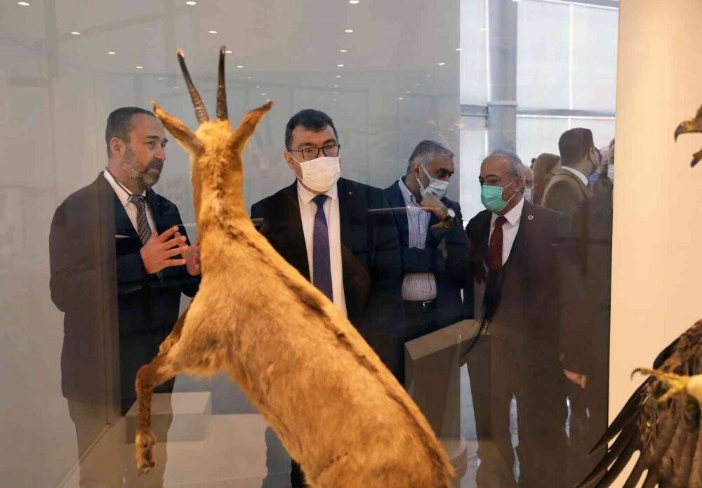 TÜBİTAK Başkanı Mandal, Atatürk Üniversitesini ziyaret etti