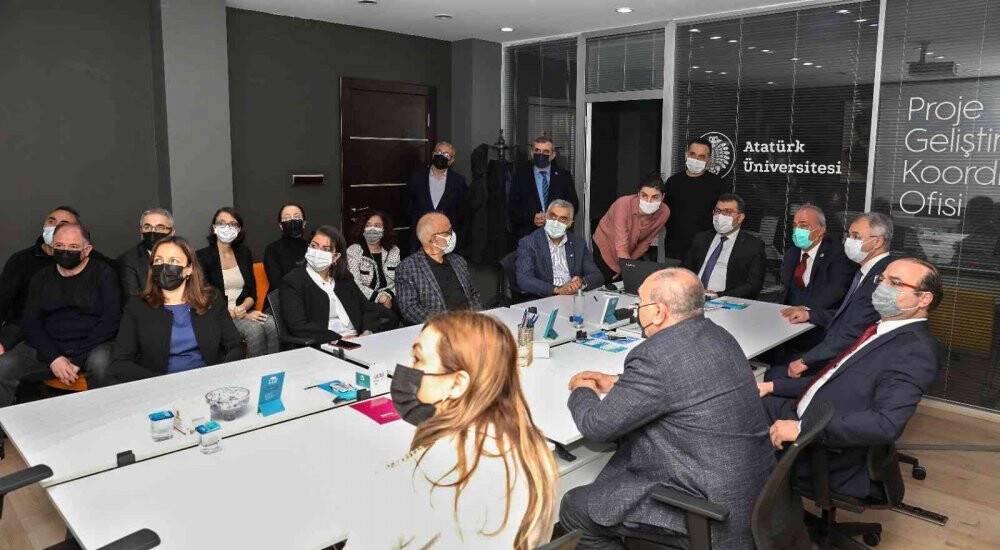 TÜBİTAK Başkanı Mandal, Atatürk Üniversitesini ziyaret etti
