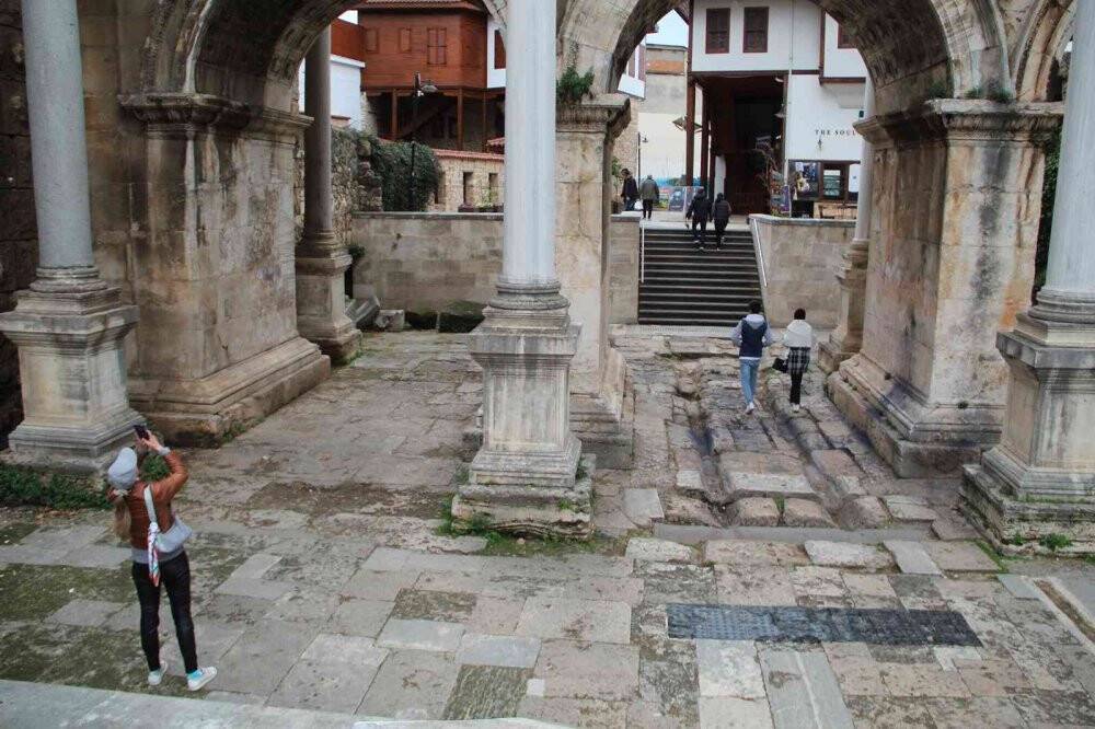 Bin 892 yıllık tarihe hakaret