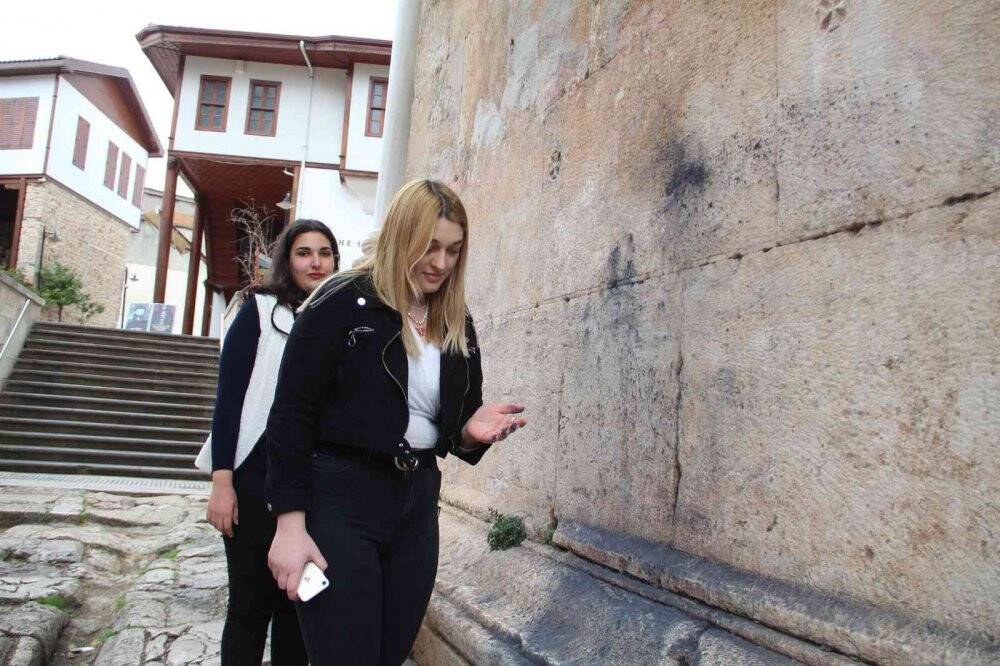 Bin 892 yıllık tarihe hakaret