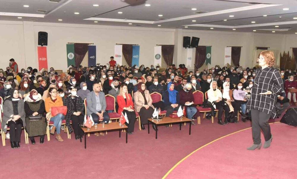 Karatay’da “Aile-Eğitimci Buluşmaları” sürüyor