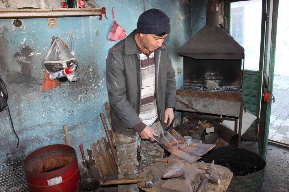Zeytin ve zeytinyağı fiyatları artınca el yapımı tarım aletleri de kıymete bindi