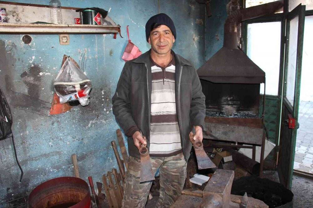 Zeytin ve zeytinyağı fiyatları artınca el yapımı tarım aletleri de kıymete bindi