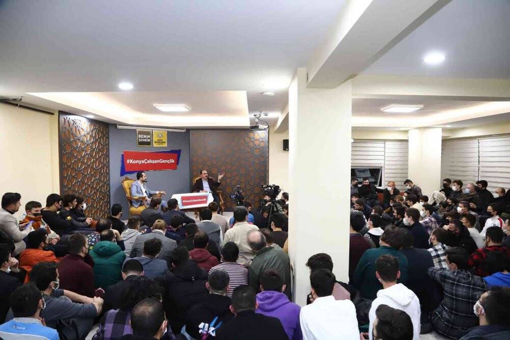 Başkan Altay çalışan gençlerle buluştu