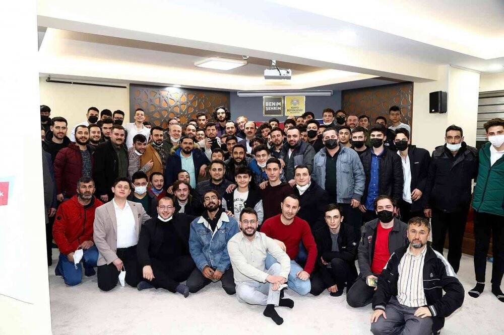 Başkan Altay çalışan gençlerle buluştu