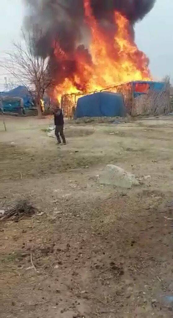 Tarım işçilerinin kaldığı çadırlar yandı