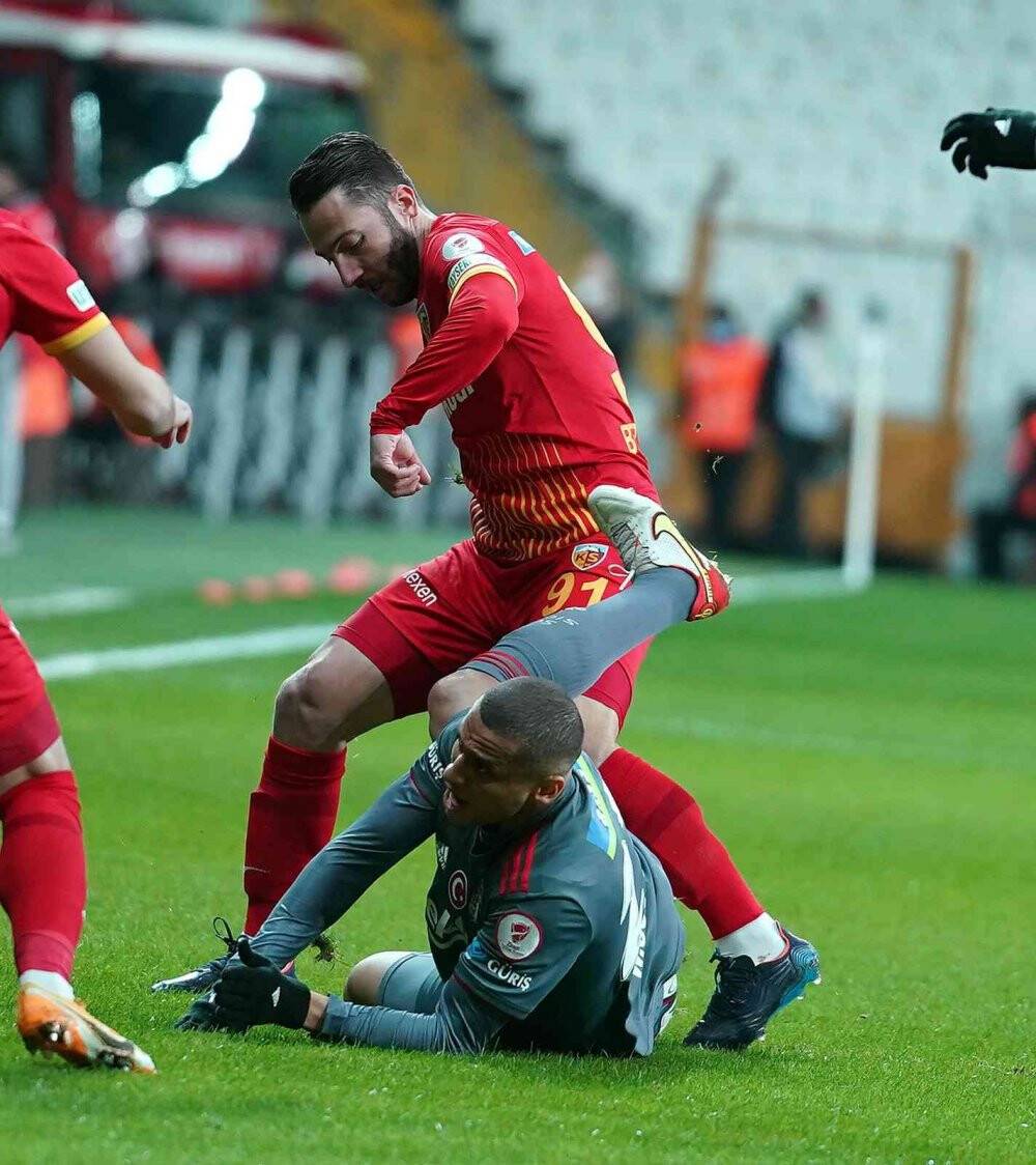 Ziraat Türkiye Kupası: Beşiktaş: 0 - Kayserispor: 1 (Maç devam ediyor)