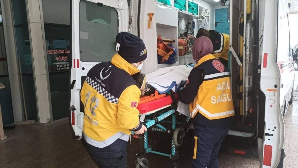 Kayganlaşan otoyolda feci kaza: 1 ölü, 3 yaralı