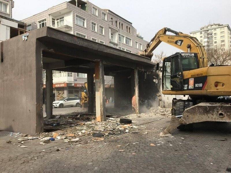 Yıkım sonrası tarihi ve sosyal alan ortaya çıktı