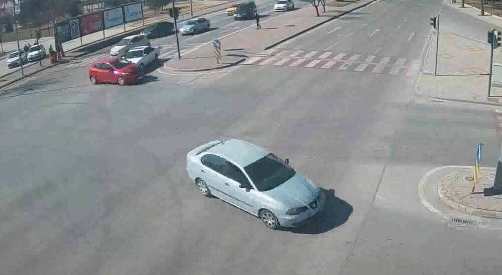 Konya’da facianın eşiğinden dönülen kazalar kamerada