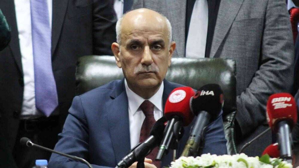 Vahit Kirişci, görevi Pakdemirli'den devraldı