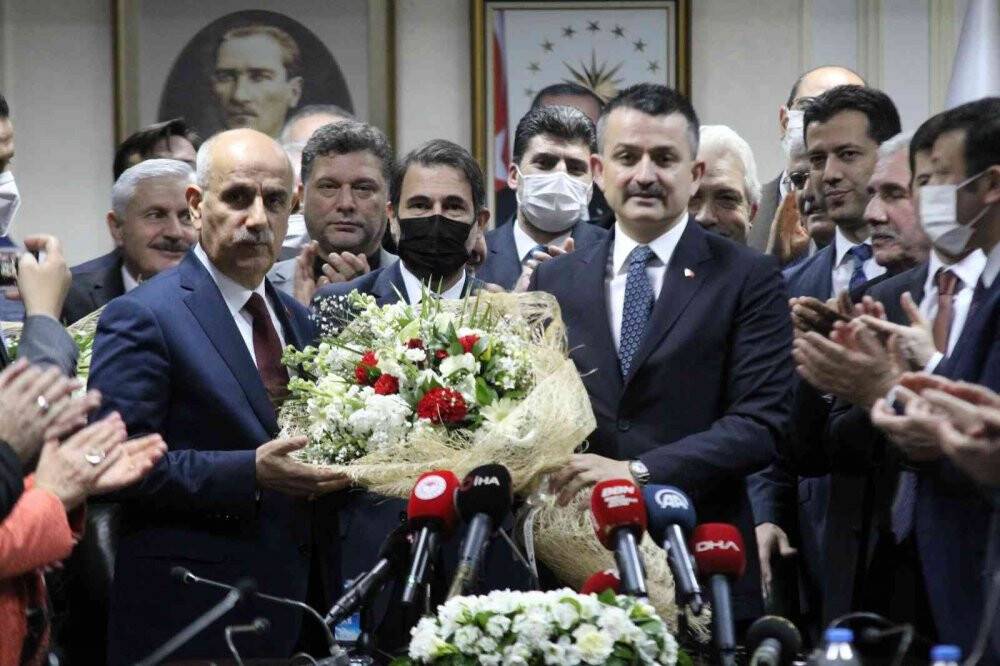 Vahit Kirişci, görevi Pakdemirli'den devraldı