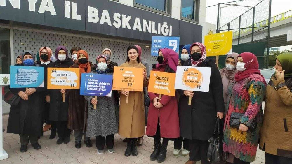 AK Parti İl Kadın Kolları 8 Mart Dünya Kadınlar Günü’nü kutladı