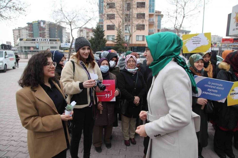 AK Parti İl Kadın Kolları 8 Mart Dünya Kadınlar Günü’nü kutladı