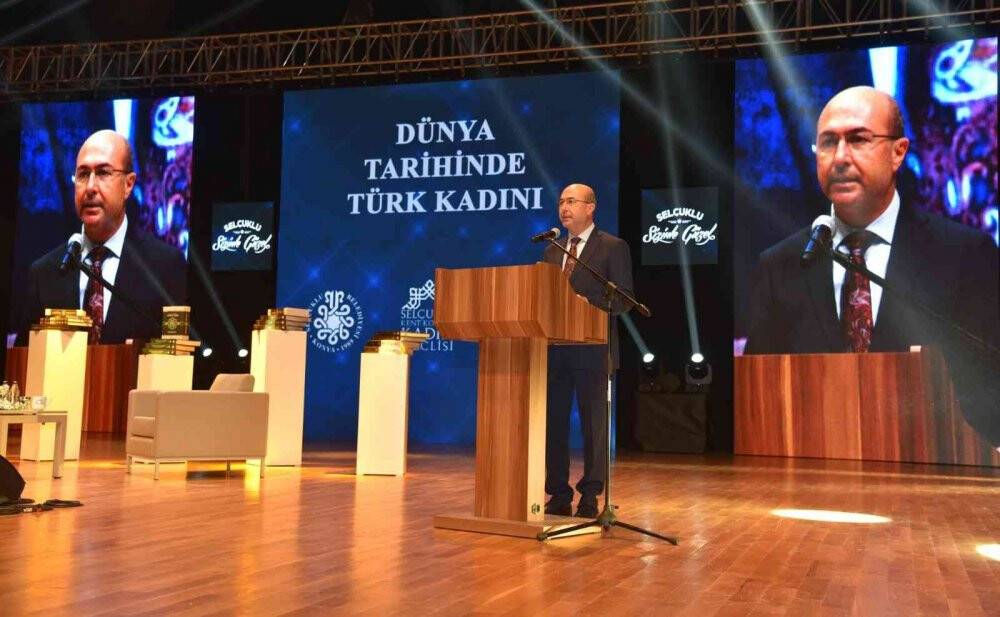 Konya’da “Dünya Tarihinde Türk Kadını” isimli söyleşi düzenlendi
