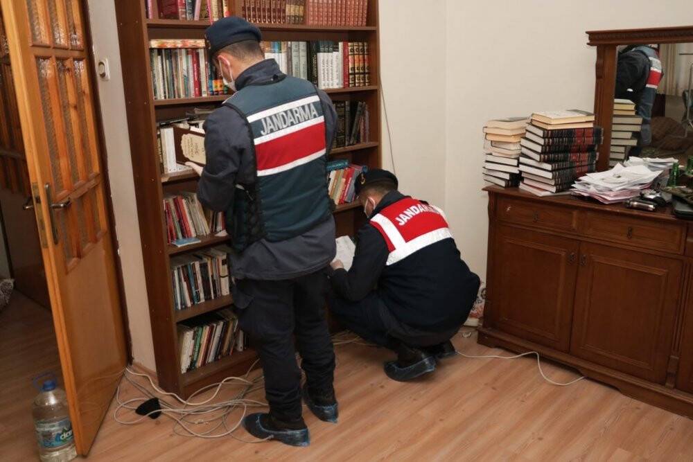 20 kişinin gözaltına alındığı DEAŞ operasyonunun detayları belli oldu