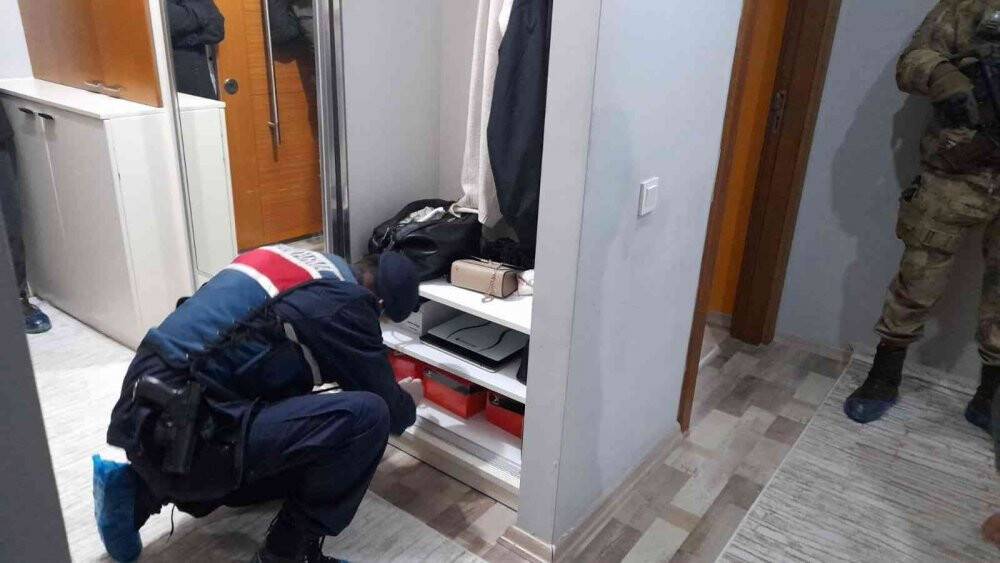 20 kişinin gözaltına alındığı DEAŞ operasyonunun detayları belli oldu