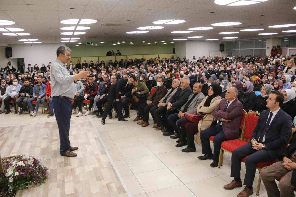 Hayati İnanç Yahyalı halkıyla buluştu