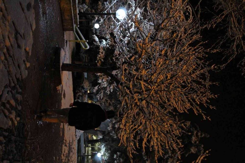 Burdur’da kar yağışı ulaşımda aksamalara neden oldu