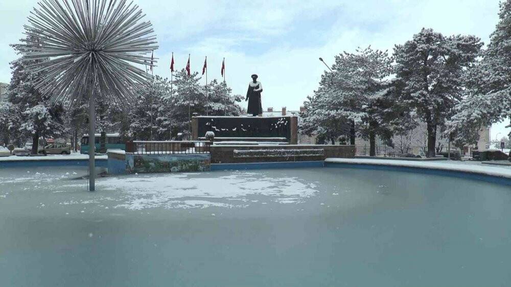 Erzurum’da kış geri geldi