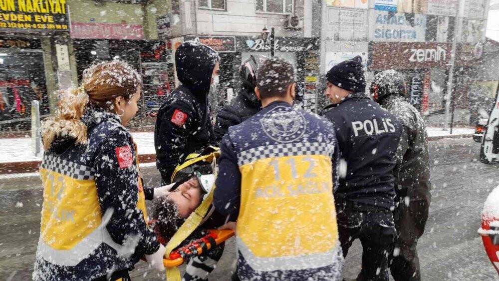 Devrilen motosikletin sürücüsü yaralandı