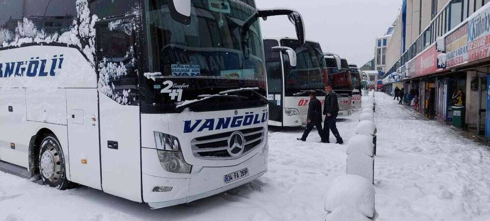 İstanbul'da şehirlerarası otobüs seferleri iptal edildi