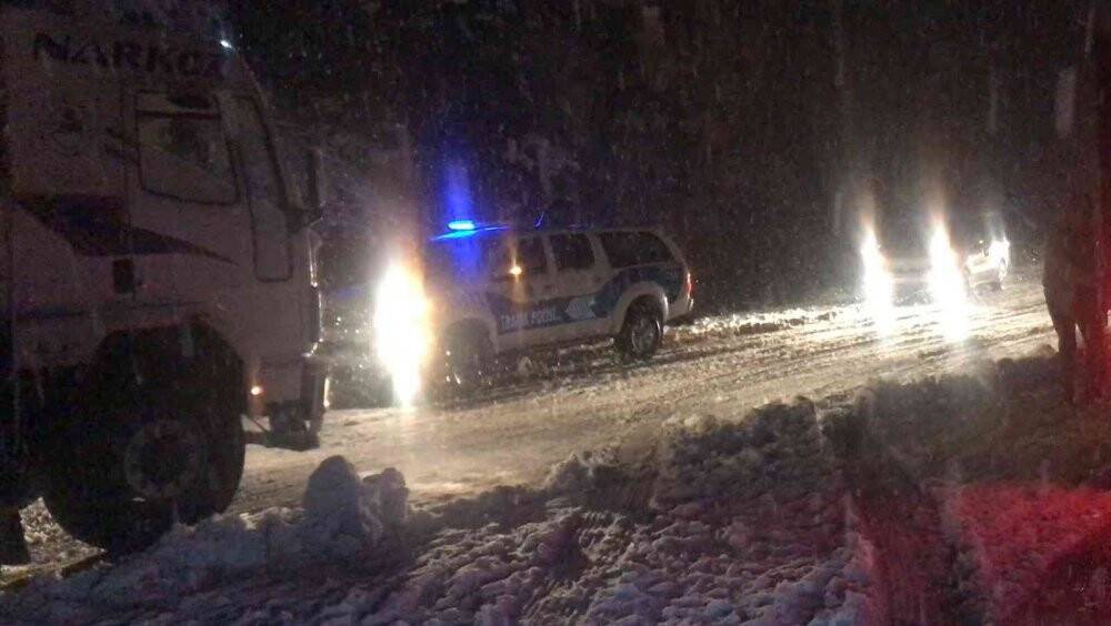 Antalya-Konya karayolu araç trafiğine kapatıldı