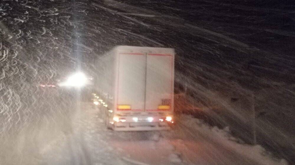 Antalya-Konya karayolu araç trafiğine kapatıldı