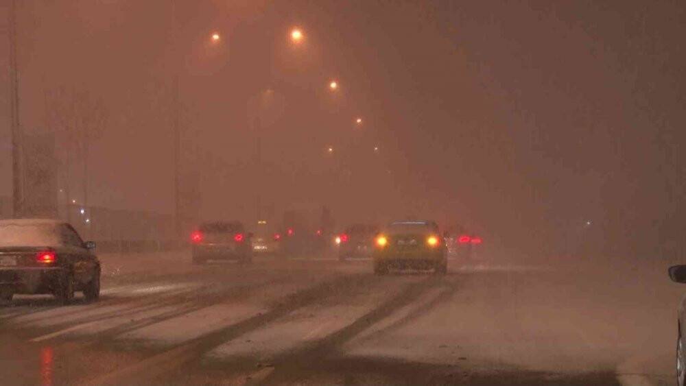 Üsküdar D-100 karayolu kara teslim oldu, sürücüler zor anlar yaşadı