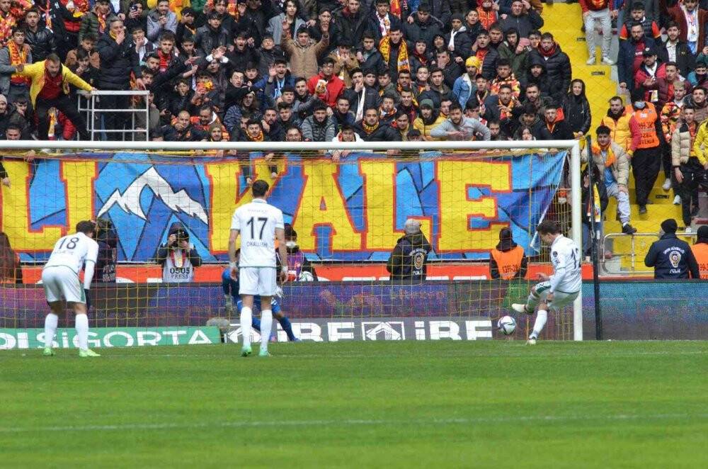 Anadolu Kartalı'ndan muhteşem geri dönüş