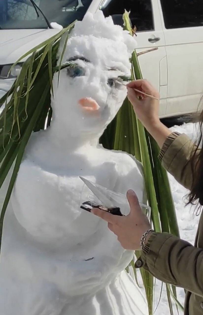 Eyüpsultan’da kardan kadına makyaj yaptılar