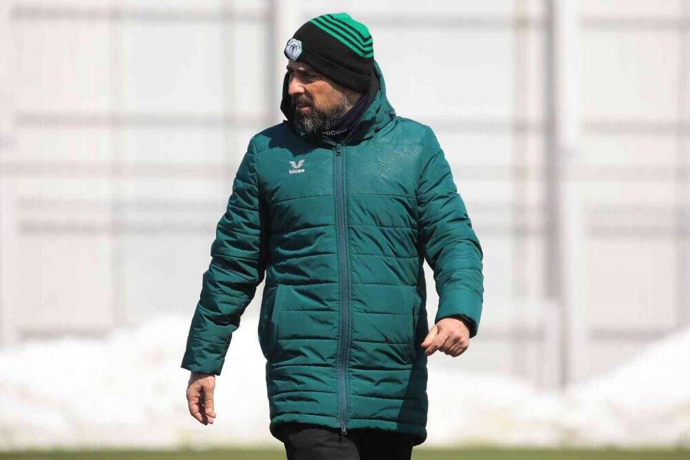 Konyaspor, Fenerbahçe maçı hazırlıklarına başladı