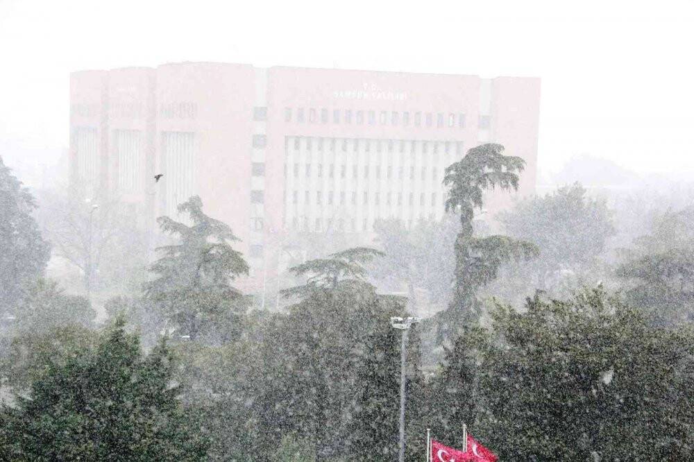 Samsun’da kuvvetli kar yağışı