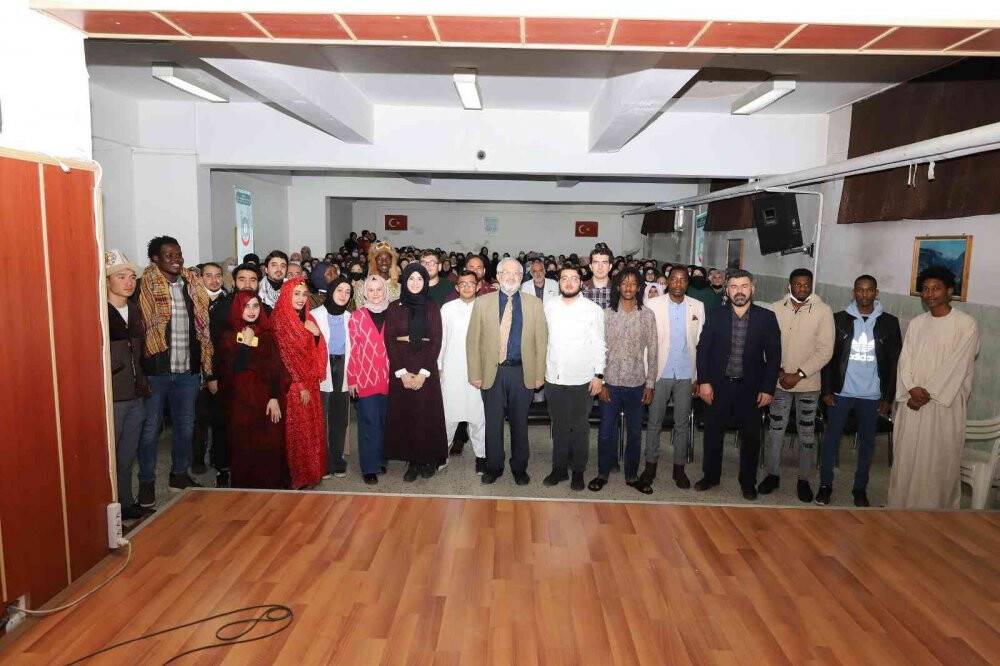 Büyükşehir Gençlik Meclisi uluslararası öğrencileri Konyalı gençlerle buluşturuyor