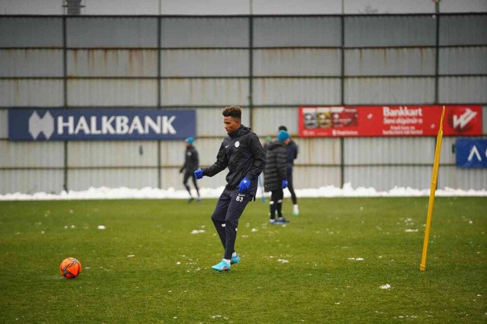Çaykur Rizespor, Trabzonspor maçı hazırlıklarını sürdürdü