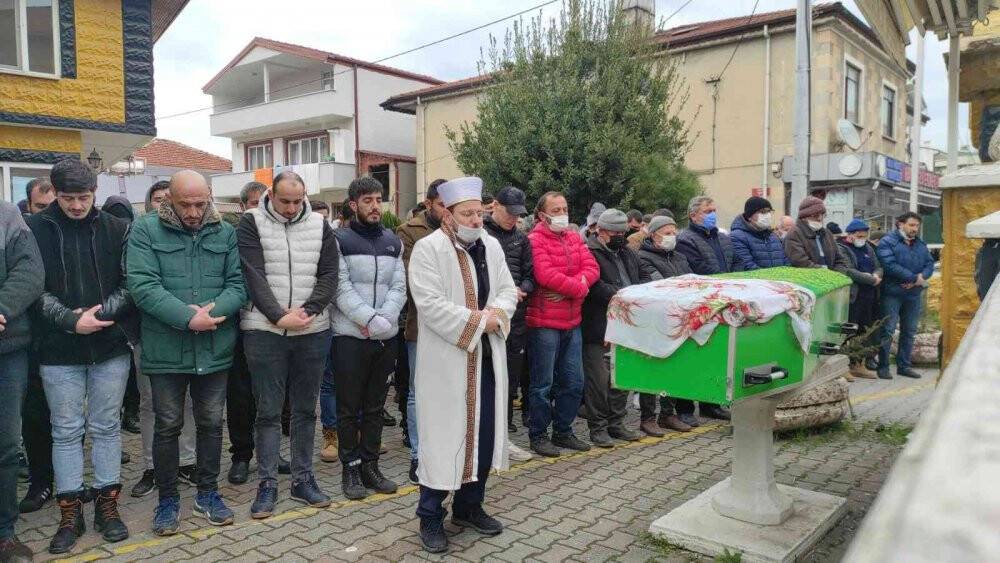 Eşi tarafından tüfekle vurulan kadın yaşam savaşını kaybetti