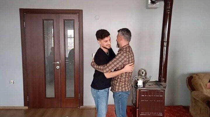 Ukrayna’daki savaşta mahsur kalan Vanlı öğrenci ailesine kavuştu