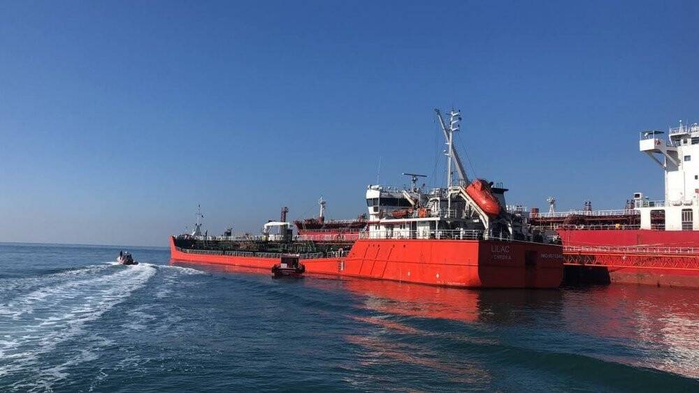 Ayçiçek yağı yüklü ilk gemi Mersin’e ulaştı