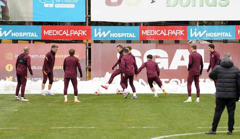 Galatasaray, Barcelona maçı hazırlıklarını tamamladı