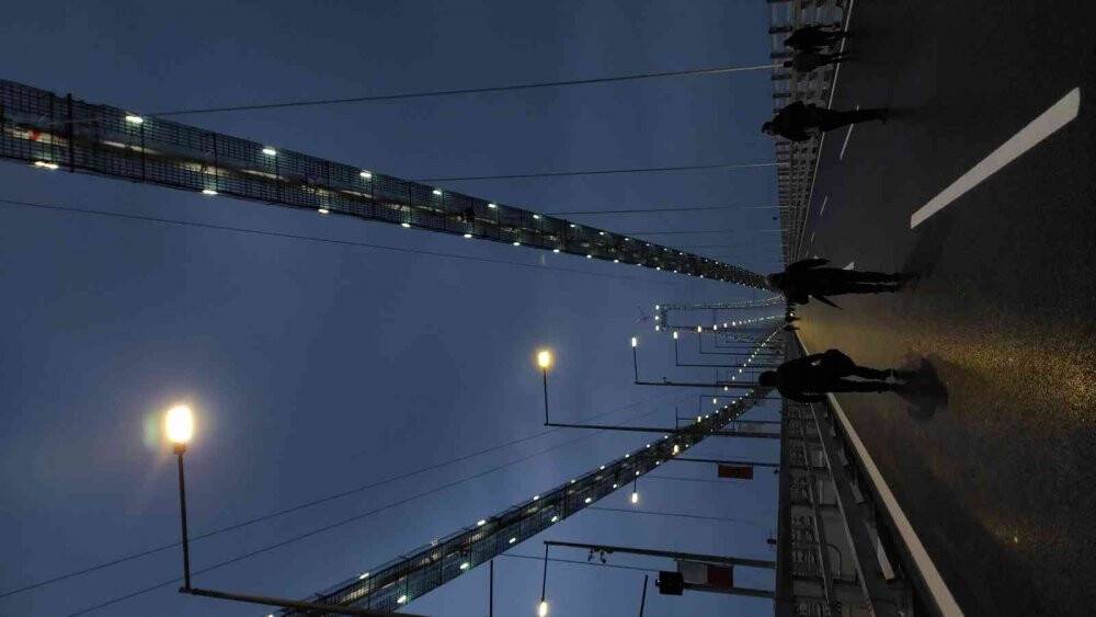 Bakan Karaismailoğlu gün doğumunda 1915 Çanakkale Köprüsü’nde yürüdü