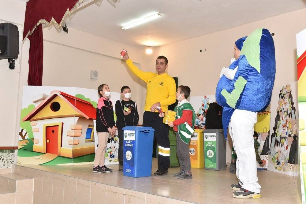 Karatay Belediyesi tiyatro oyunu ile sıfır atıkta farkındalık oluşturuyor