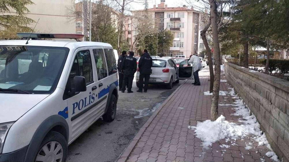 Konya’da çocukla birlikte araç gasp eden şüpheli adliyede