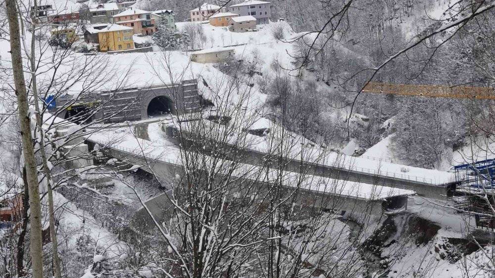 Yeni Zigana Tüneli inşaatında  çalışmalar tüm hızı ile devam ediyor