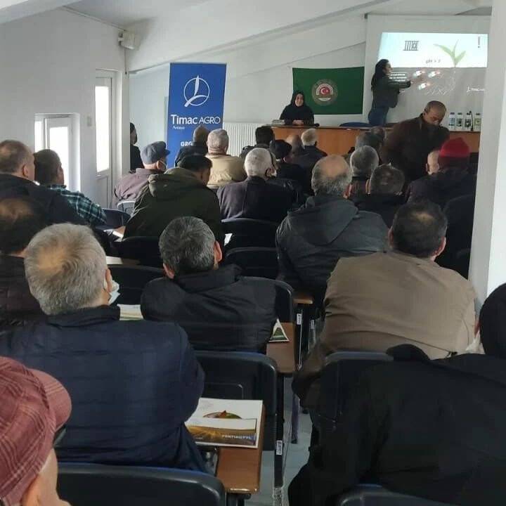 Beyşehir’de çiftçilere katı ve sıvı gübreler tanıtıldı