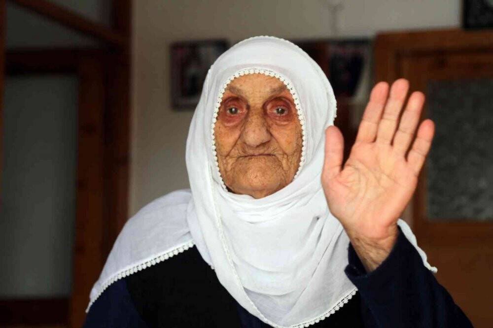 Çanakkale Savaşı gazisinin 110 yaşındaki eşi o günleri anlattı