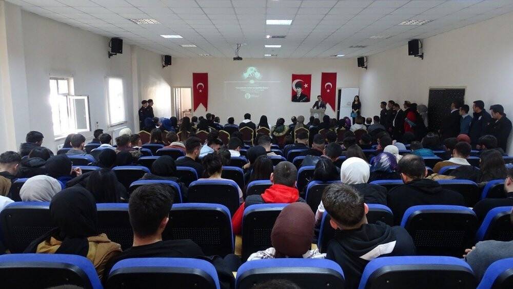 Taşkent’te şehitler törenle anıldı