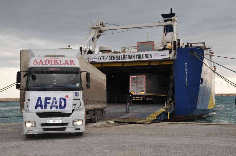 Türkiye’den Lübnan’a 524 ton insani yardım gönderildi